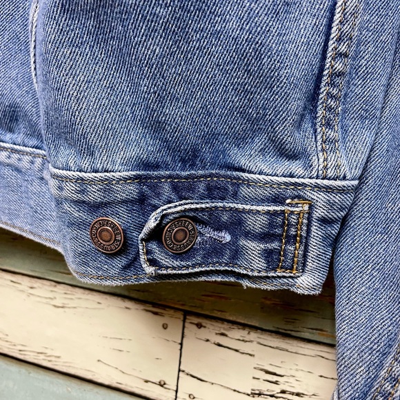 Vintage Men's Levi's Denim Trucker Jacket 70507-0389 Size Large Blue Med Wash - Picture 5 of 7